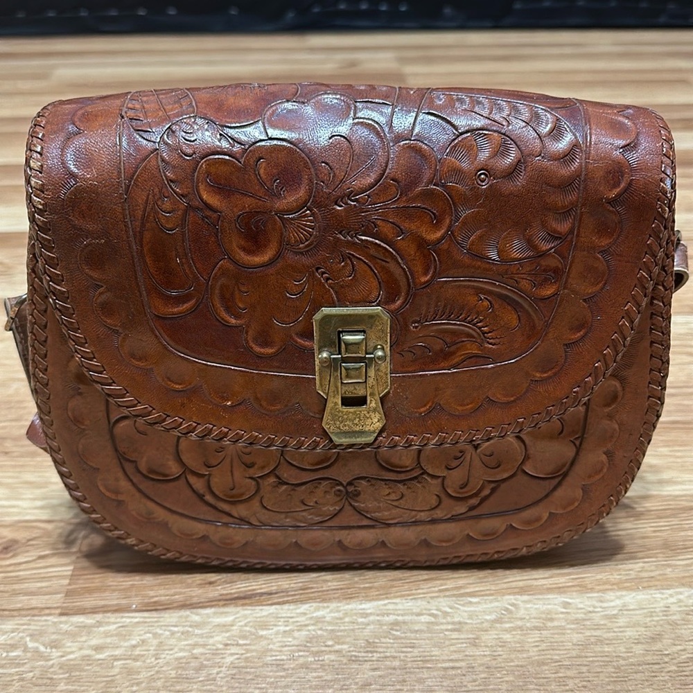 70s Hand Tooled Leather Floral Saddle Bag Crossbody Purse